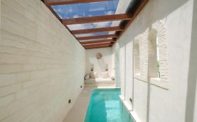 Breathe Boutique Suites
